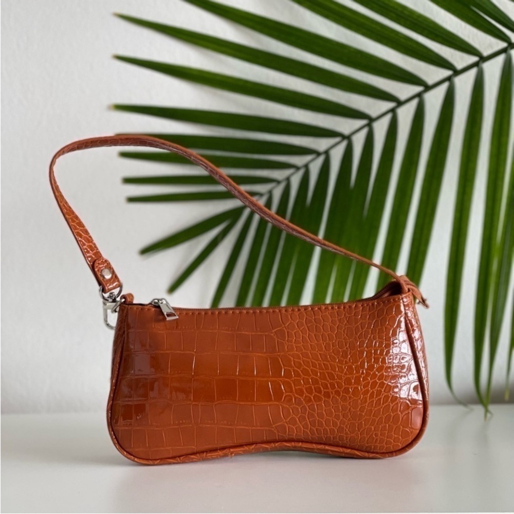 Brown croc embossed baguette bag​​​ - Picture 2 of 5